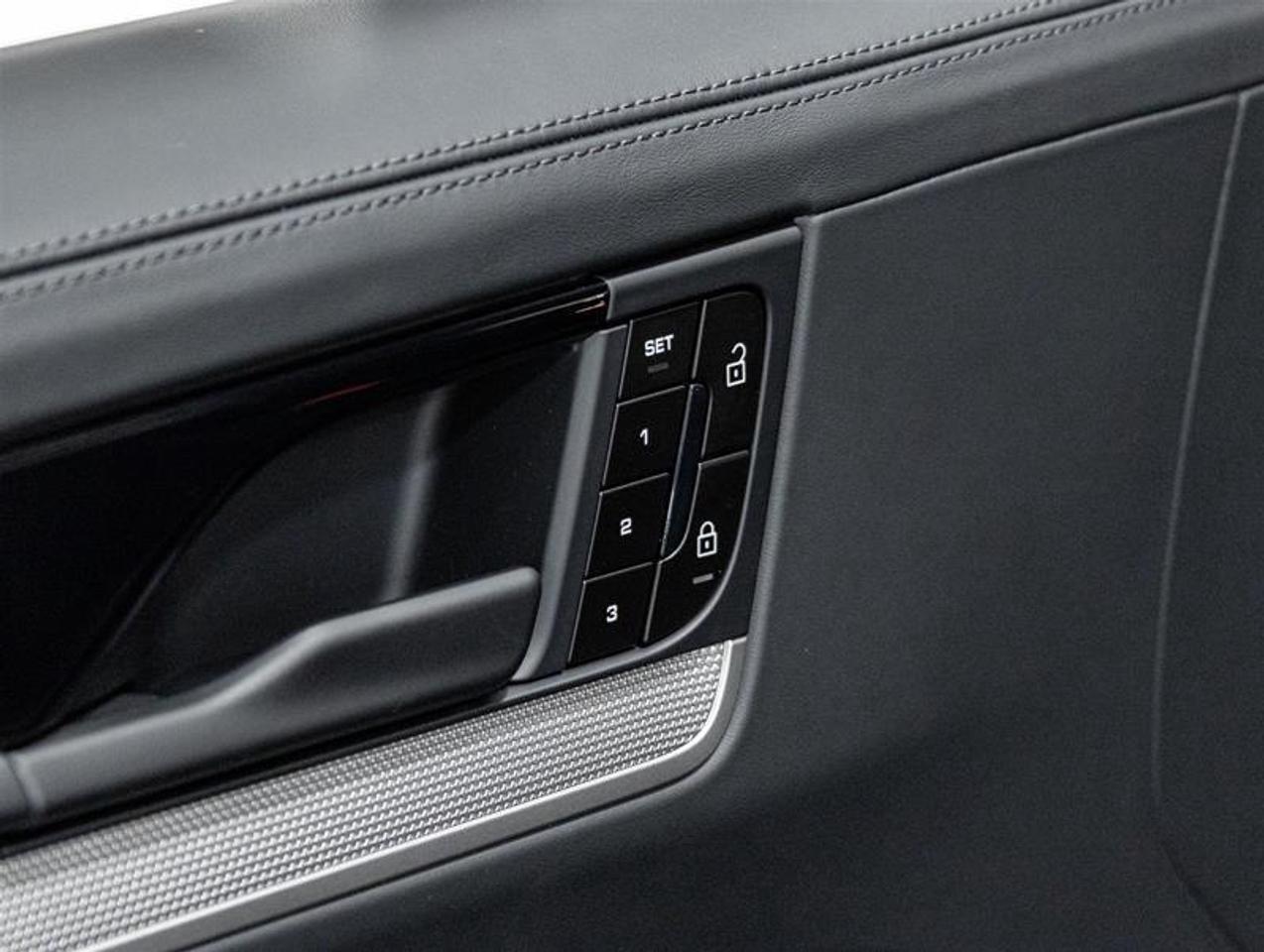 2026 Porsche Cayenne  Photo
