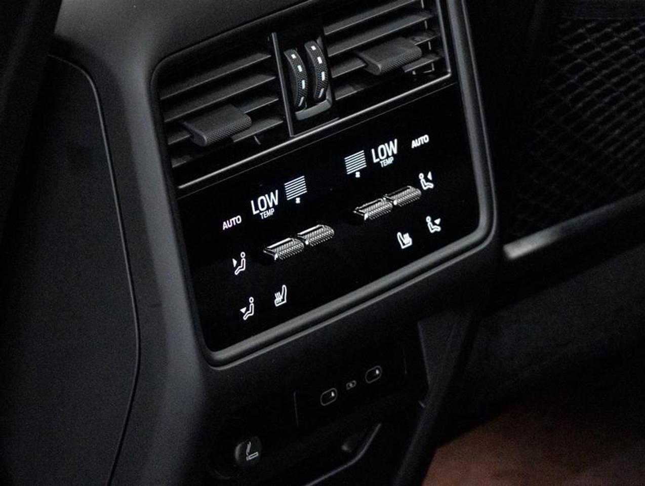 2026 Porsche Cayenne  Photo