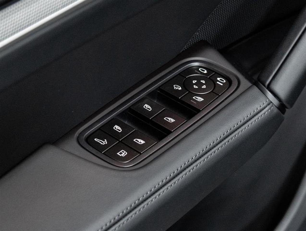 2026 Porsche Cayenne  Photo