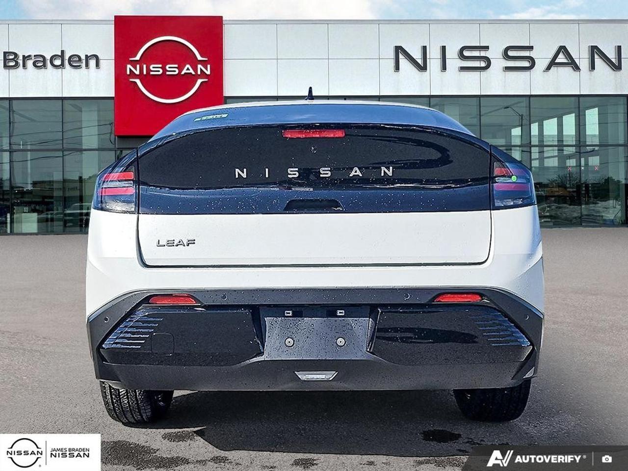 2027 Nissan Leaf S FWD Photo4