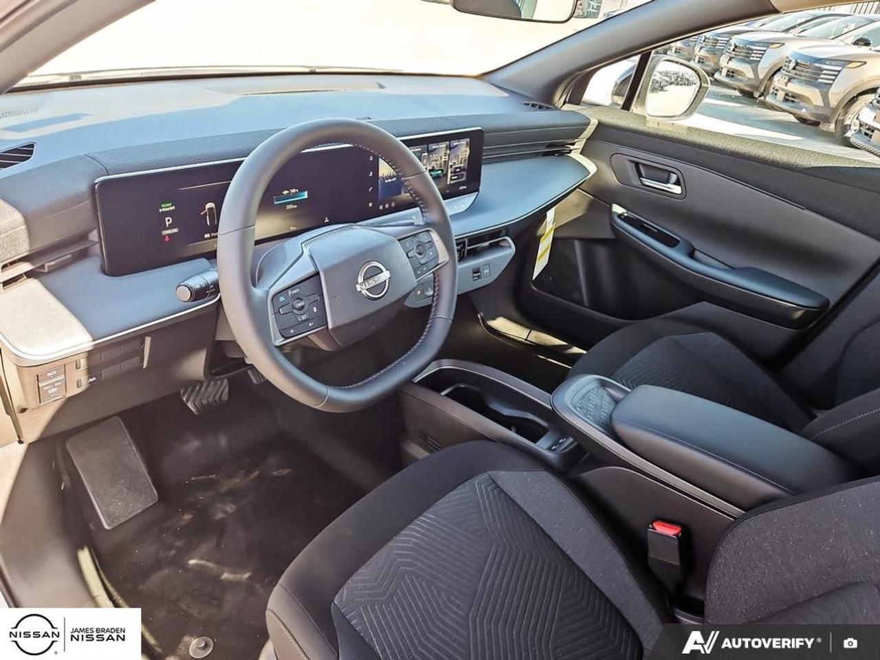 2027 Nissan Leaf S FWD Photo