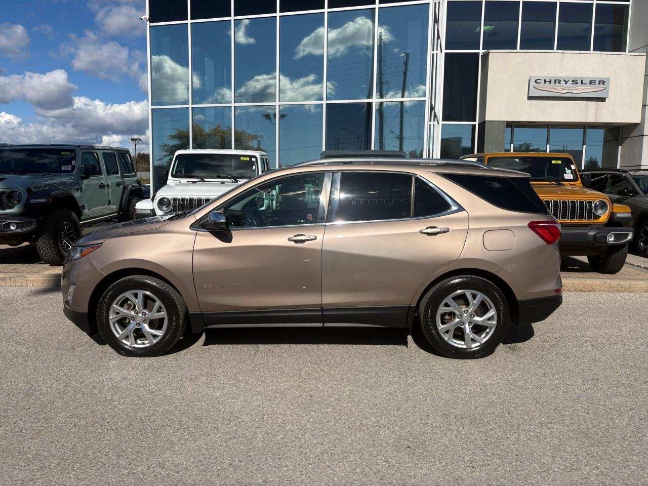 2018 Chevrolet Equinox Premier Front-Wheel Drive Photo5