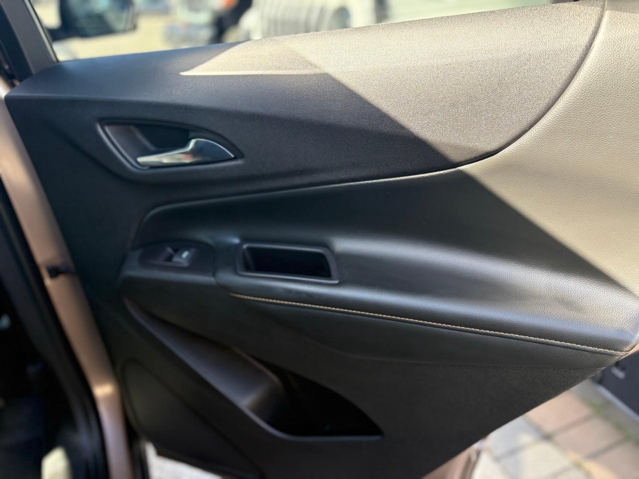 2018 Chevrolet Equinox Premier Front-Wheel Drive Photo