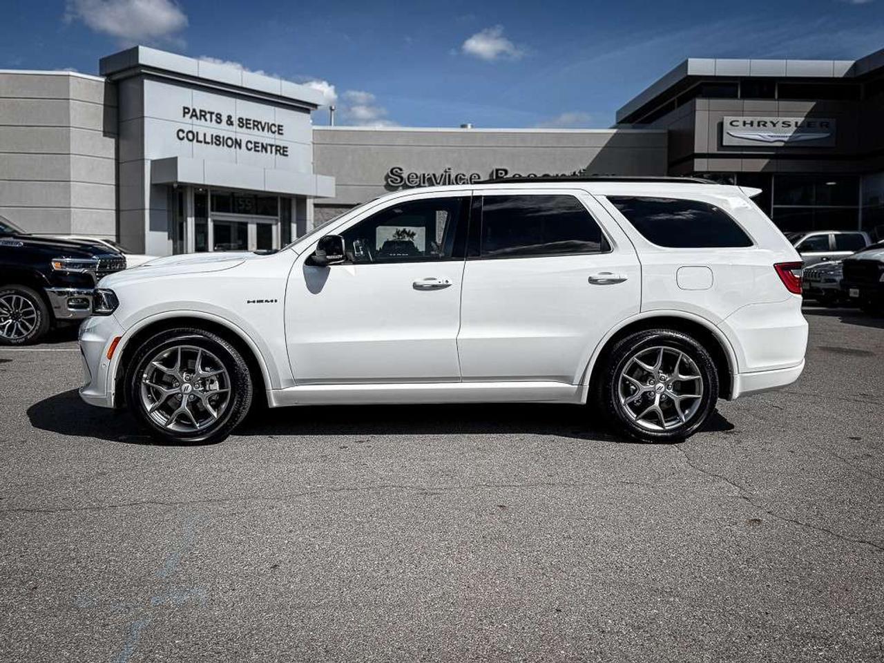 2026 Dodge Durango GT HEMI V8   PREMIUM   RED LEATHER   HARMAN/KARDON AUDIO   VENTILATED SEATS   TRAILER BRAKE Photo