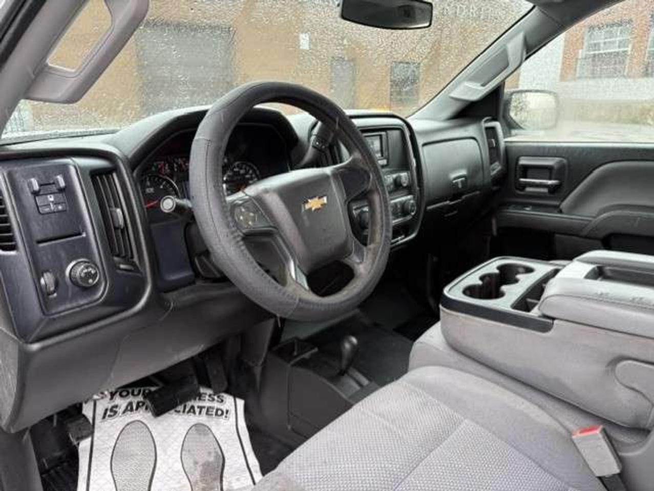 2015 Chevrolet Silverado 2500 4X4 CREW CAB-LEER CAP-CARGO BED SLIDE-1 OWNER Photo