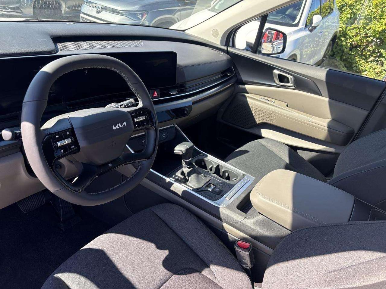 2027 Kia Carnival LX+ (New Vehicle) Photo