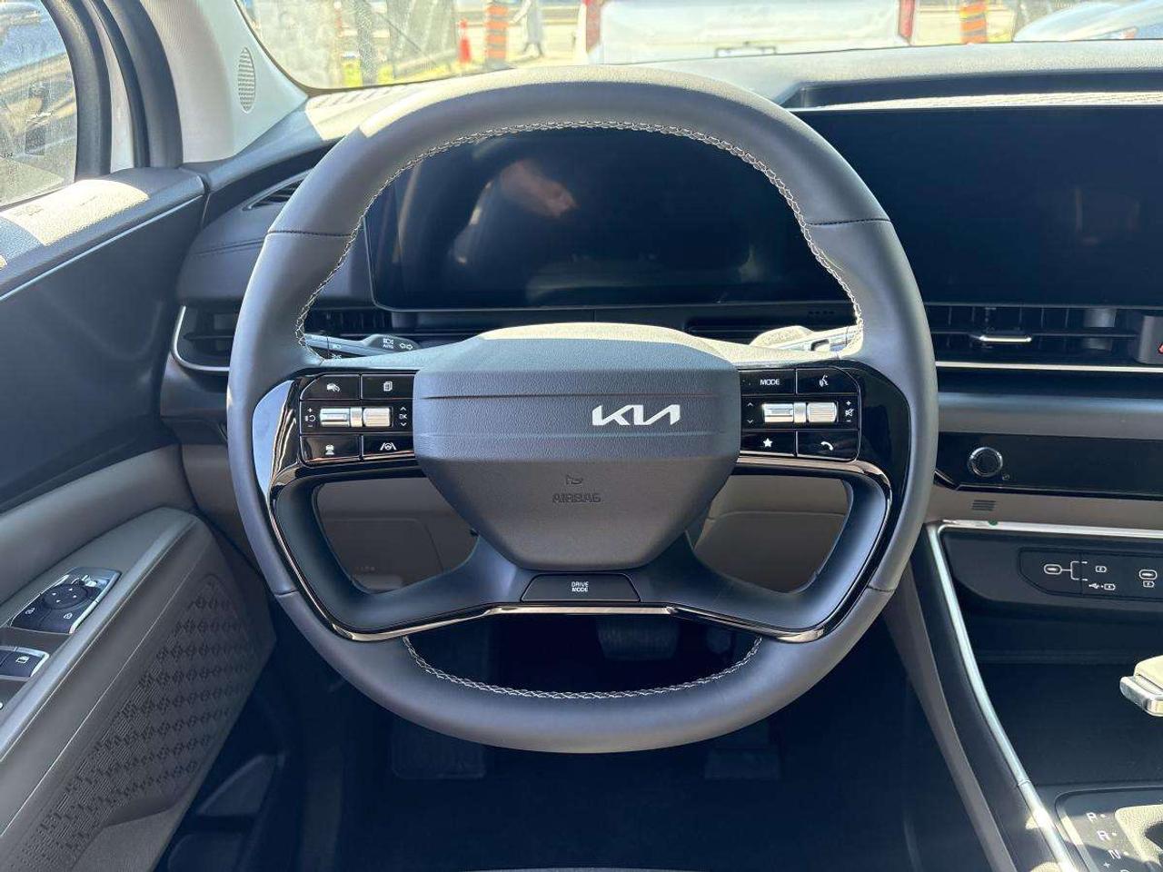 2027 Kia Carnival LX+ (New Vehicle) Photo