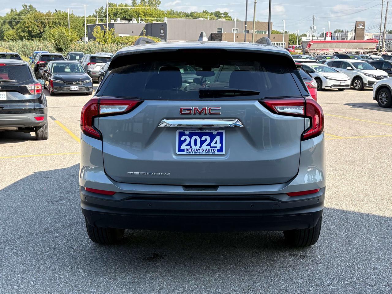2024 GMC Terrain SLE FWD   Factory Warranty   Clean Carfax Photo