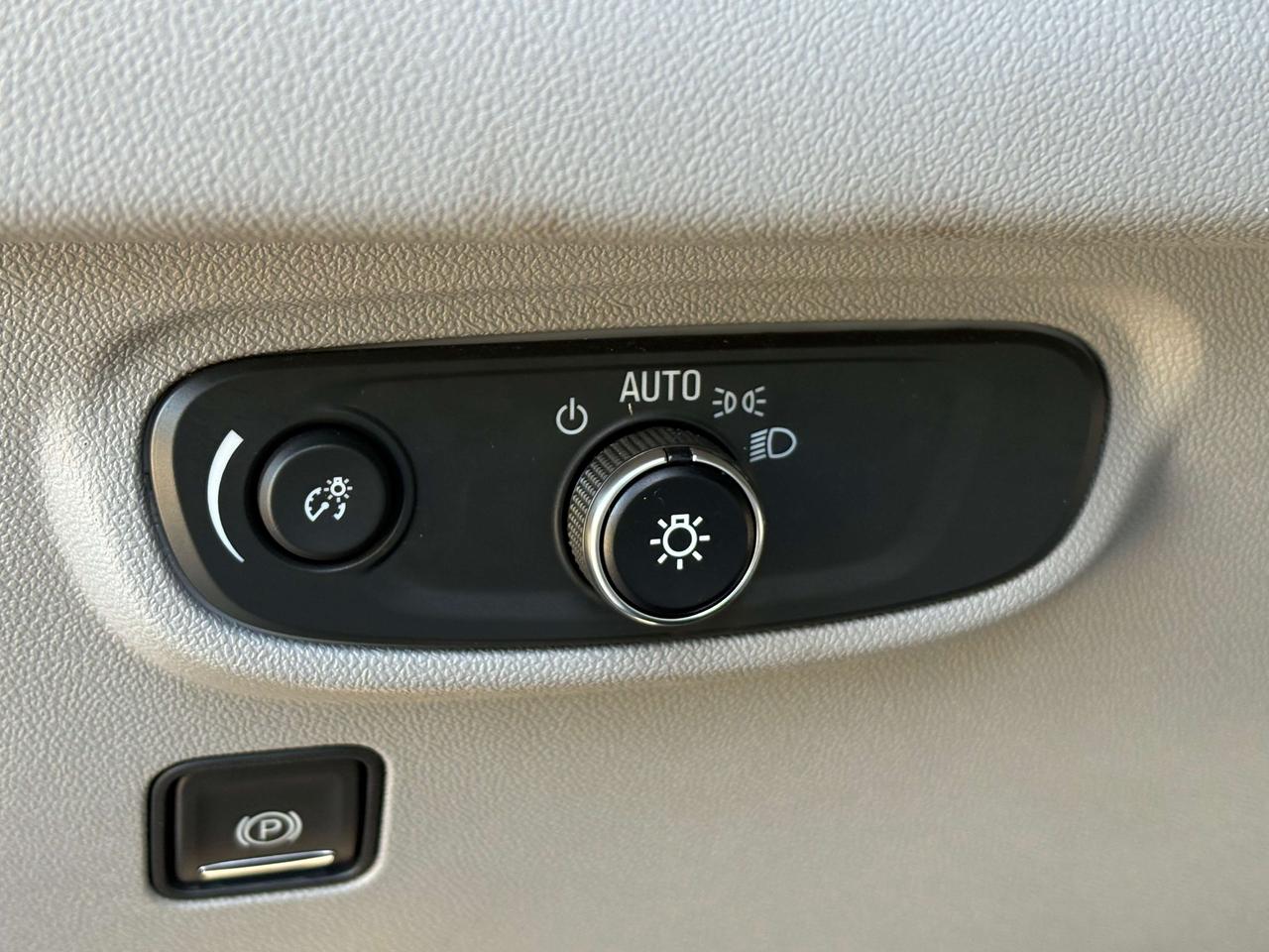 2024 GMC Terrain SLE FWD   Factory Warranty   Clean Carfax Photo