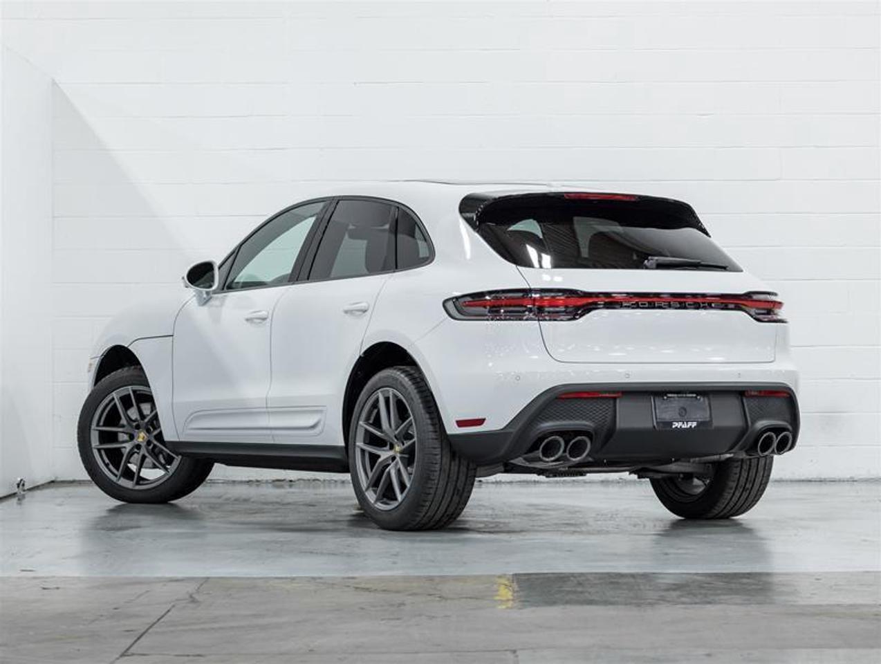 2026 Porsche Macan  Photo