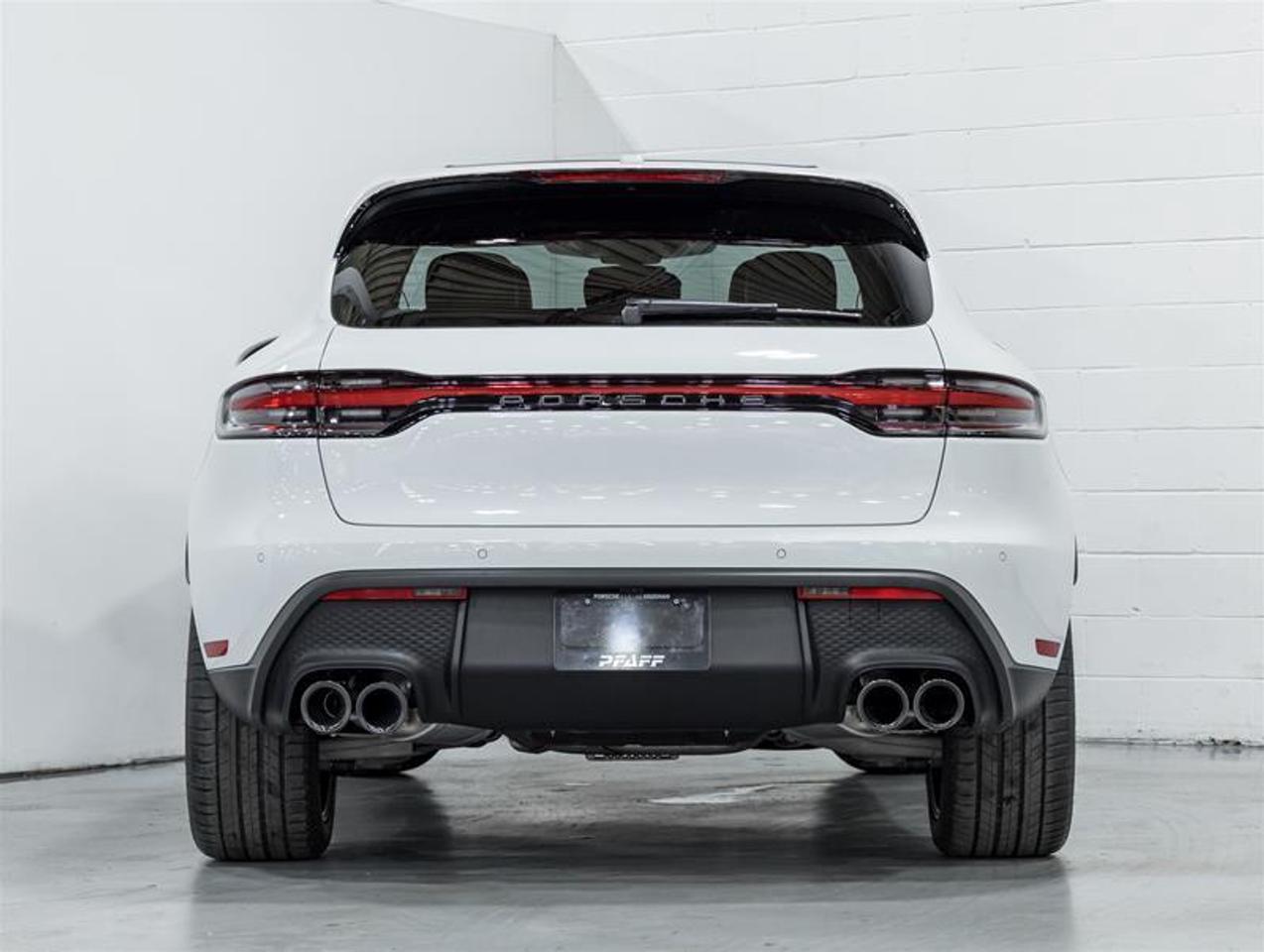 2026 Porsche Macan  Photo