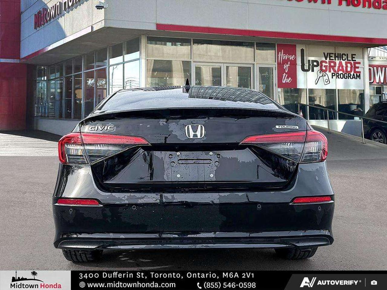2022 Honda Civic Touring CVT Sedan Photo