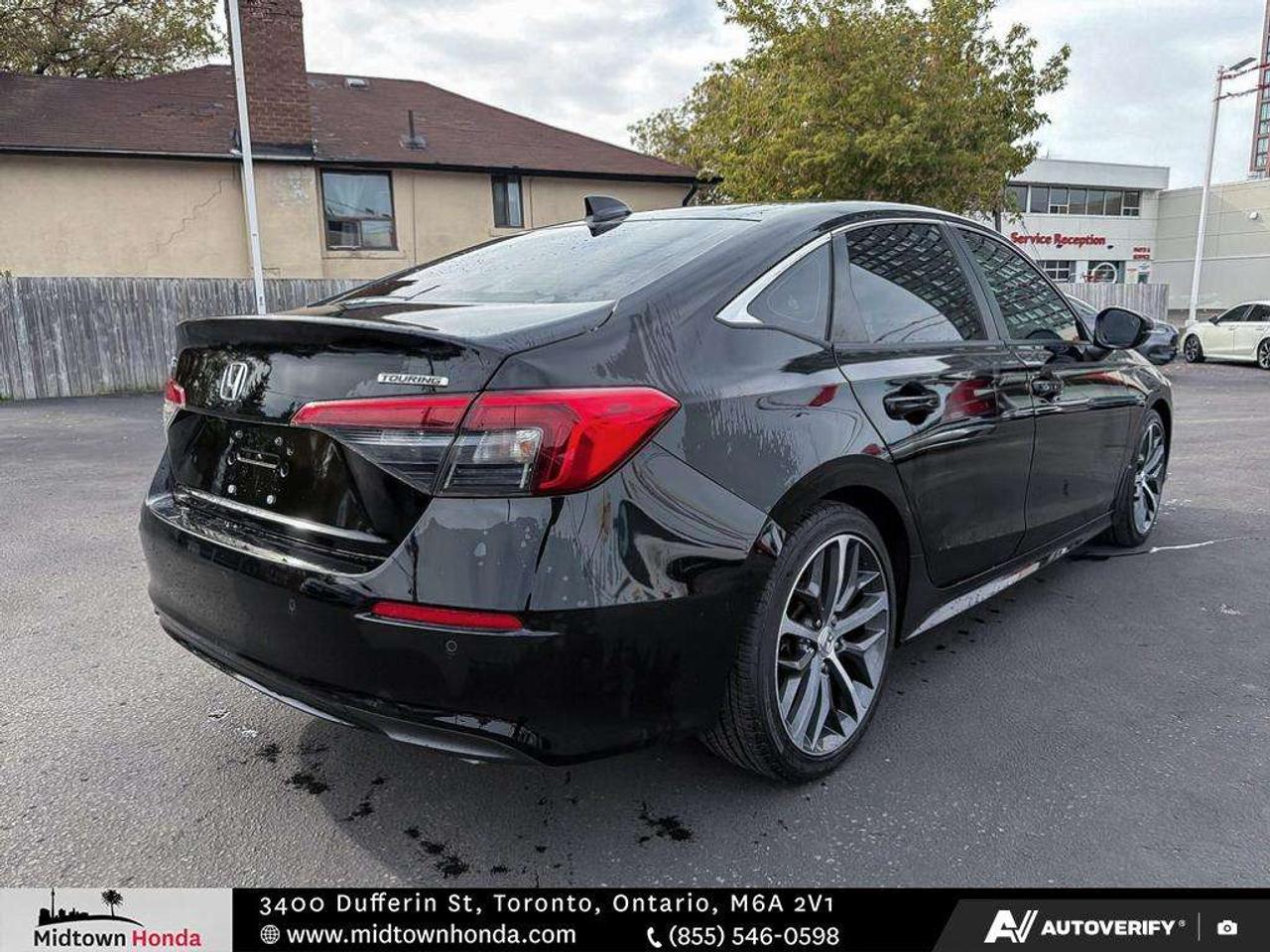 2022 Honda Civic Touring CVT Sedan Photo