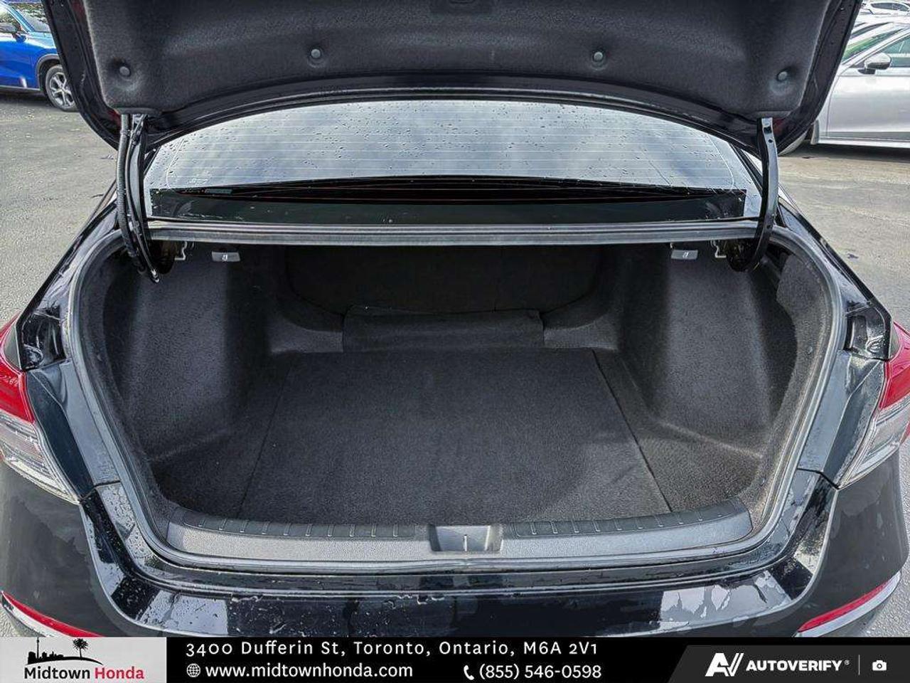 2022 Honda Civic Touring CVT Sedan Photo