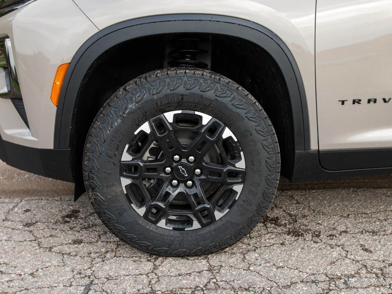 2027 Chevrolet Traverse AWD 4dr Z71 Photo