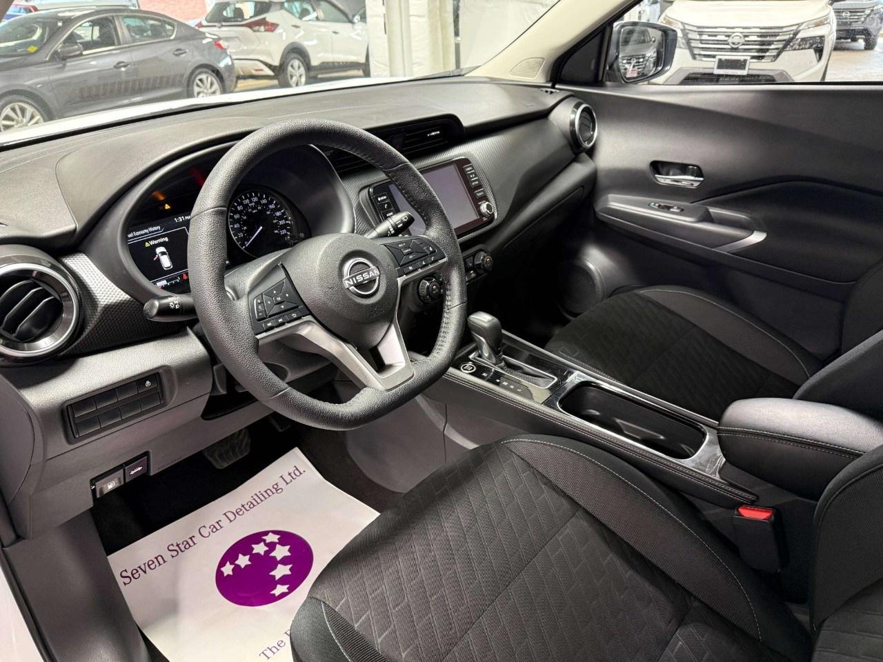2025 Nissan Kicks Play SV FWD Photo