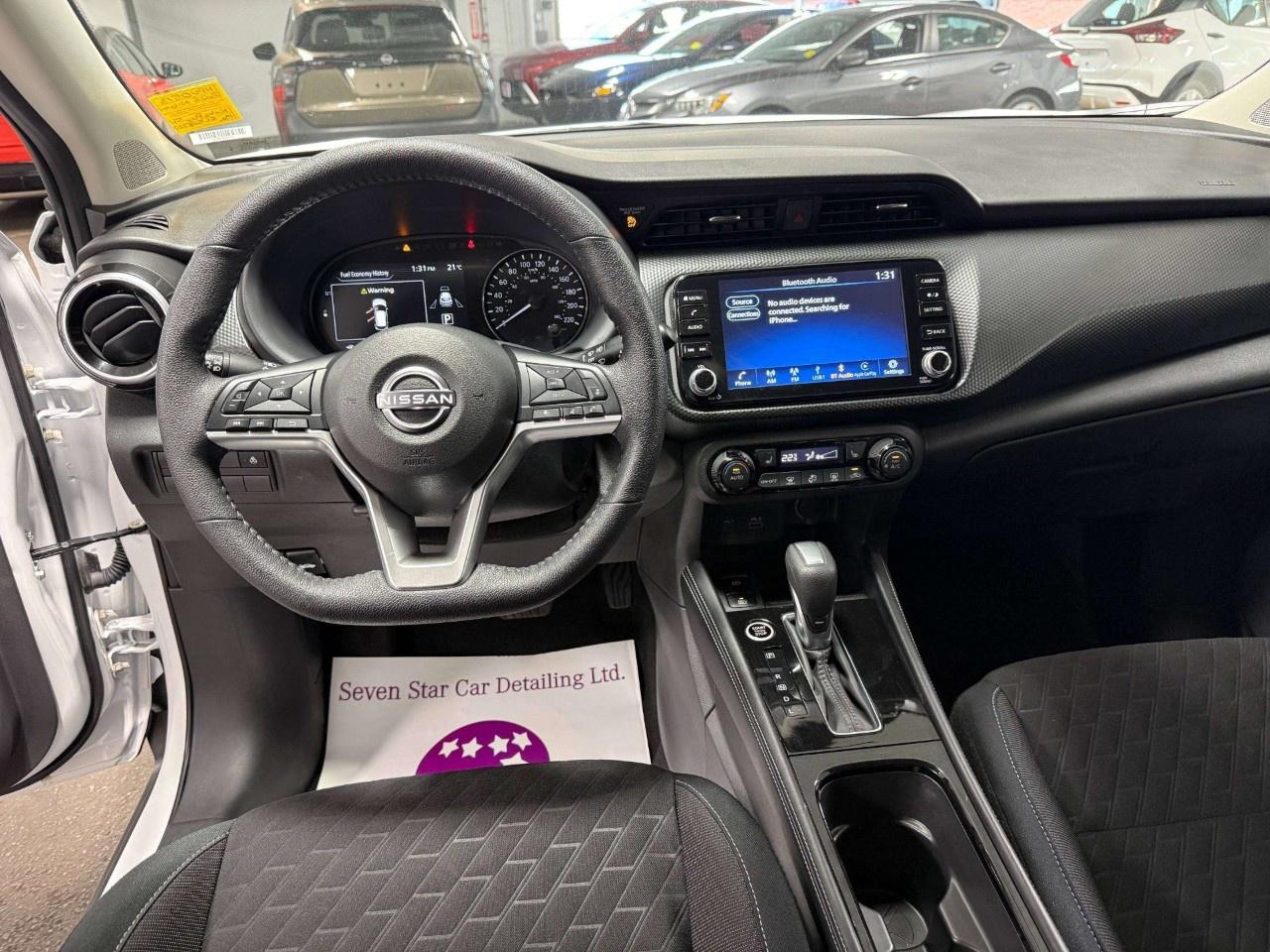 2025 Nissan Kicks Play SV FWD Photo