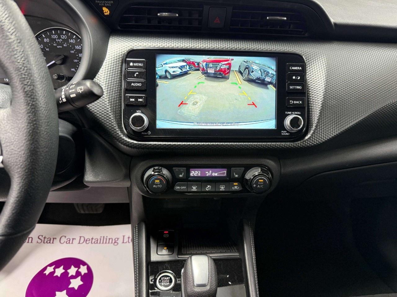 2025 Nissan Kicks Play SV FWD Photo