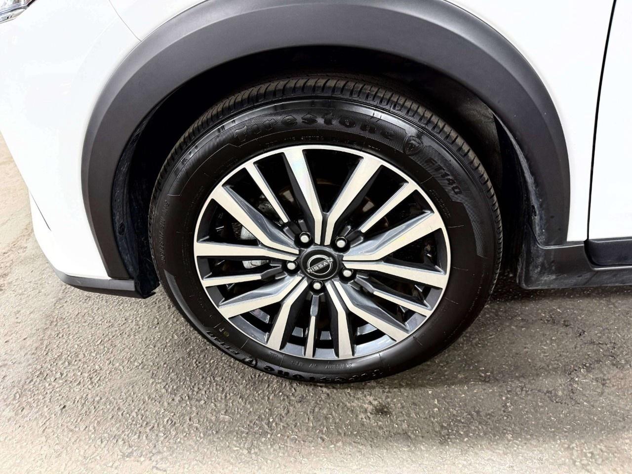 2025 Nissan Kicks Play SV FWD Photo