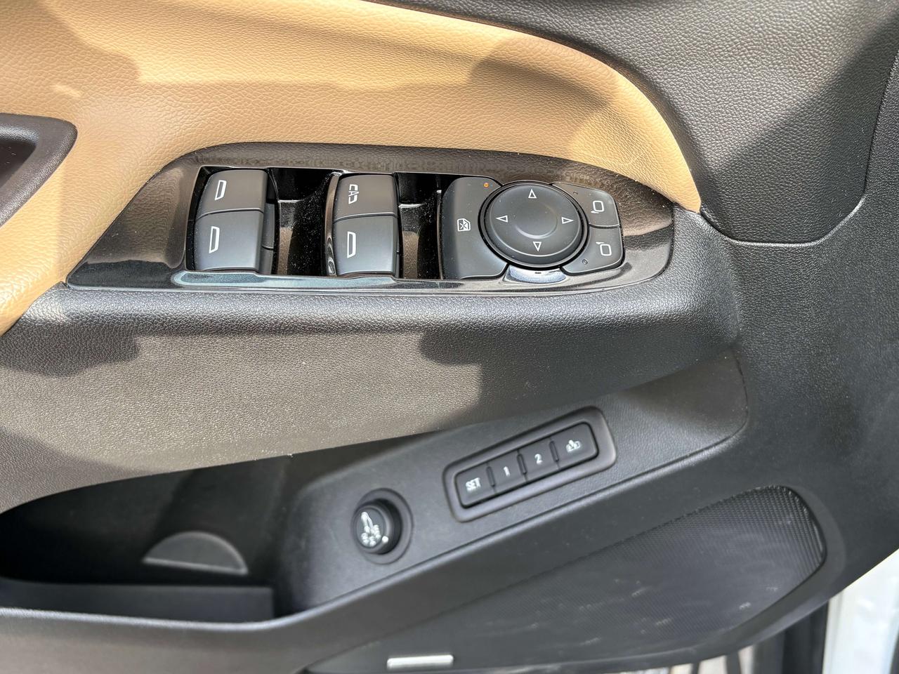 2022 Chevrolet Equinox Premier AWD   NAV   Brown Leather Interior Photo