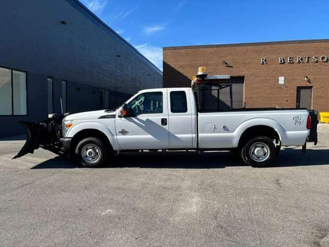 2013 Ford F-250 4WD 6.7L DIESEL **MEYER SNOW PLOW-P/LIFTGATE** Photo5