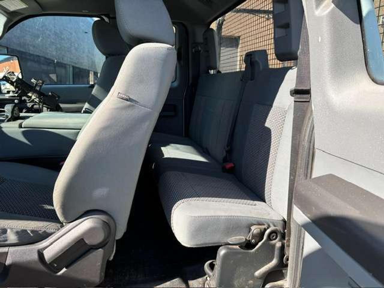 2013 Ford F-250 4WD 6.7L DIESEL **MEYER SNOW PLOW-P/LIFTGATE** Photo