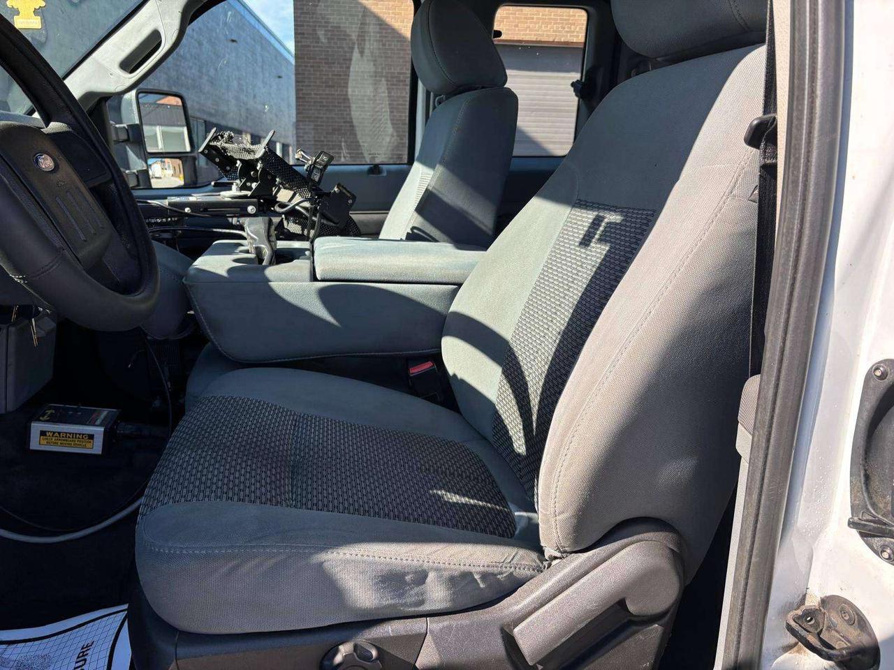 2013 Ford F-250 4WD 6.7L DIESEL **MEYER SNOW PLOW-P/LIFTGATE** Photo