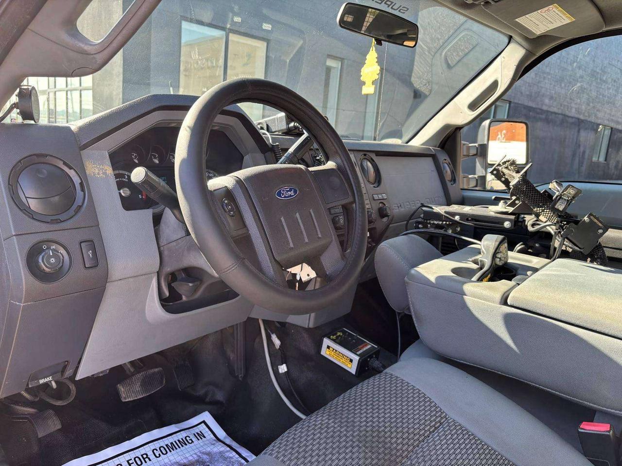 2013 Ford F-250 4WD 6.7L DIESEL **MEYER SNOW PLOW-P/LIFTGATE** Photo