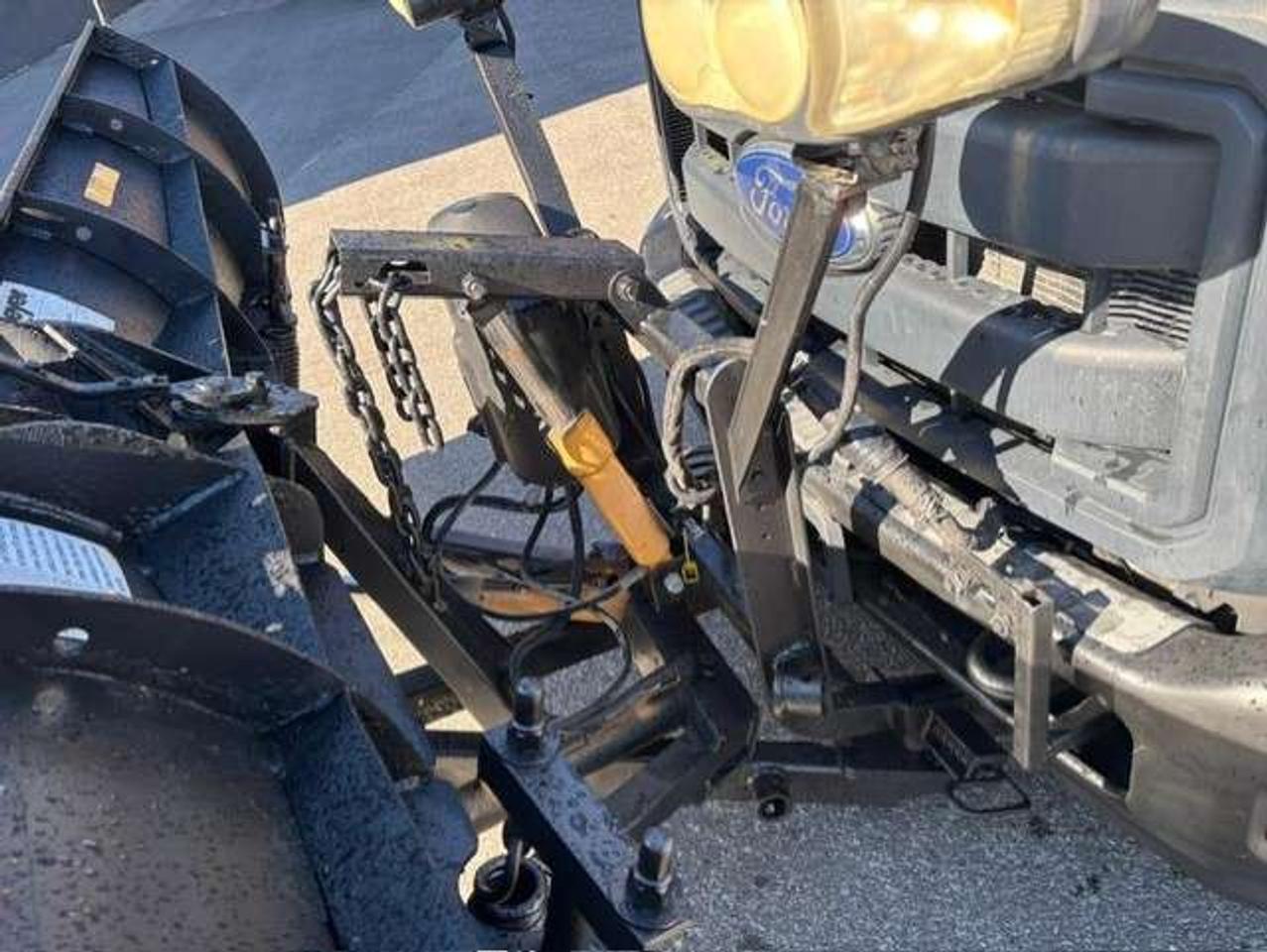 2013 Ford F-250 4WD 6.7L DIESEL **MEYER SNOW PLOW-P/LIFTGATE** Photo