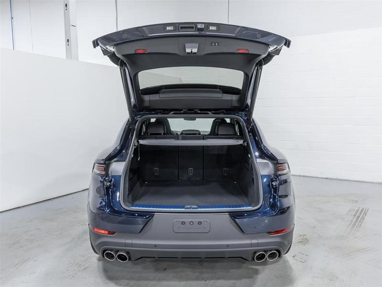 2026 Porsche Cayenne  Photo