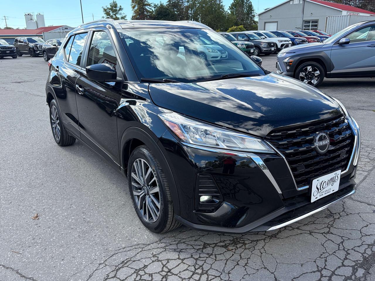 2025 Nissan Kicks SV/AWD/HEATED SEATS/BACK UP CAM/CALL PICTON Photo