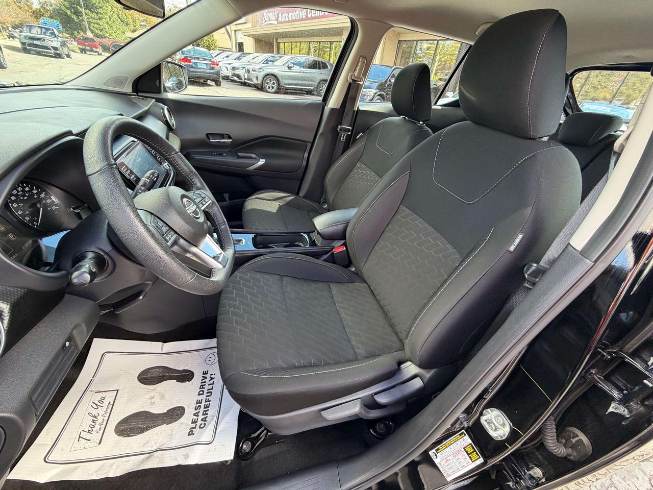 2025 Nissan Kicks SV/AWD/HEATED SEATS/BACK UP CAM/CALL PICTON Photo
