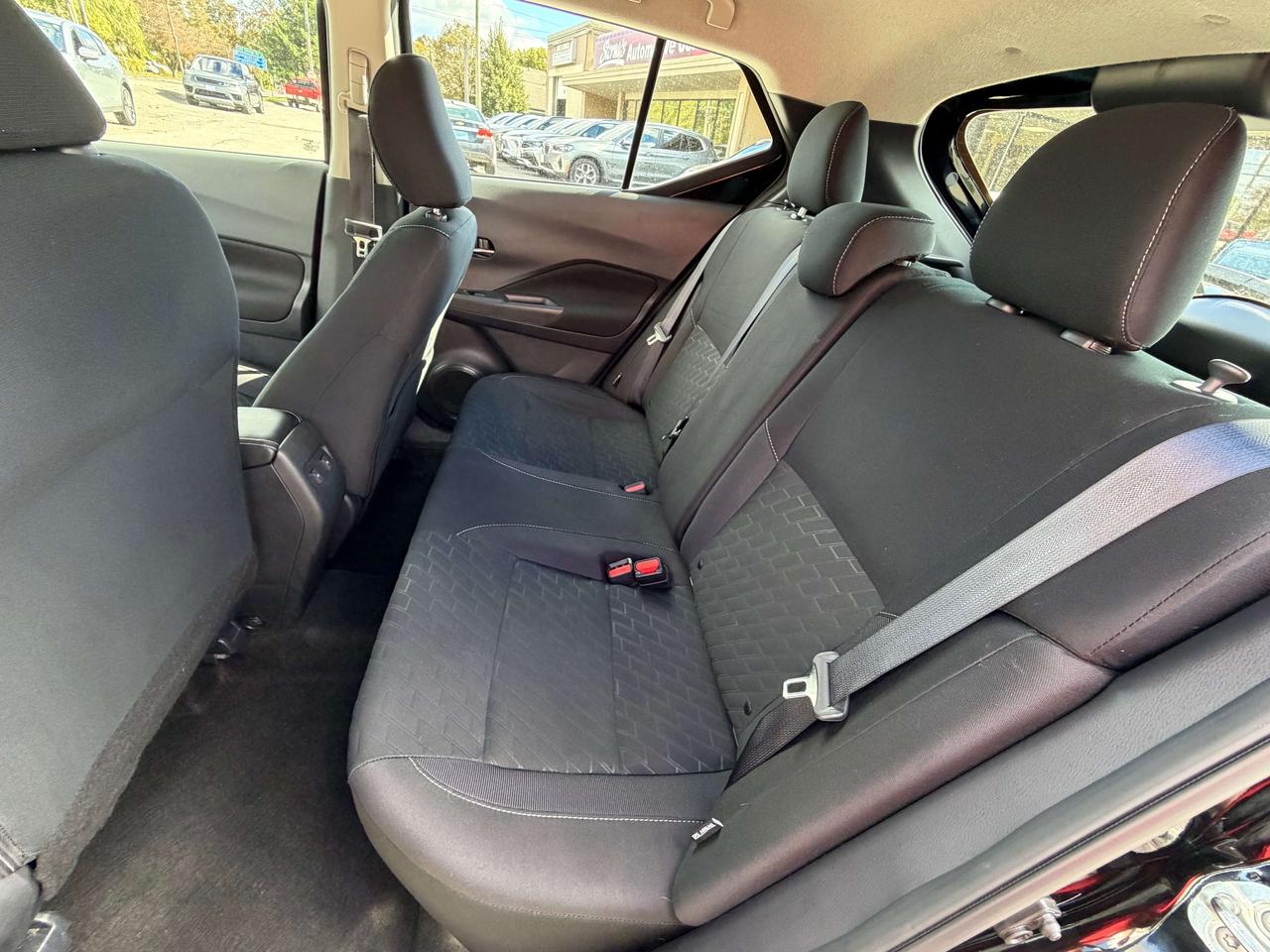 2025 Nissan Kicks SV/AWD/HEATED SEATS/BACK UP CAM/CALL PICTON Photo