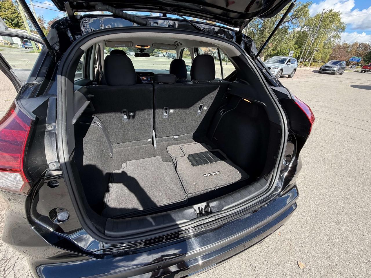 2025 Nissan Kicks SV/AWD/HEATED SEATS/BACK UP CAM/CALL PICTON Photo