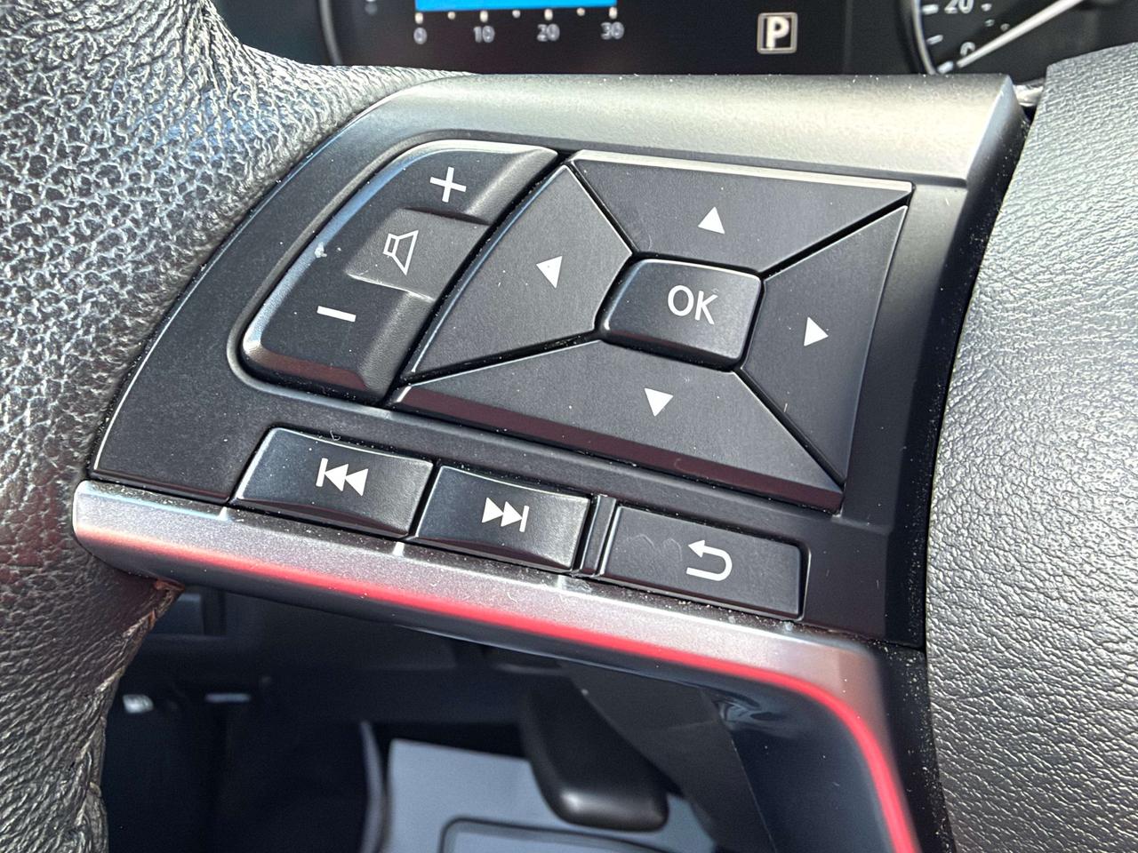 2025 Nissan Kicks SV/AWD/HEATED SEATS/BACK UP CAM/CALL PICTON Photo