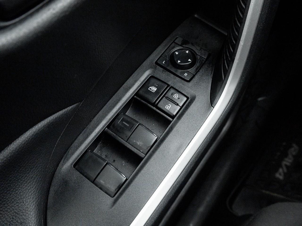 2025 Toyota RAV4 LE AWD Photo