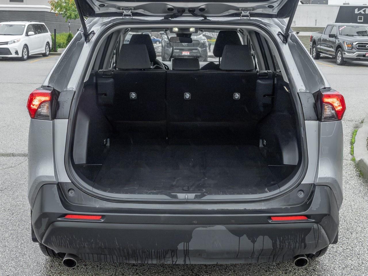 2025 Toyota RAV4 LE AWD Photo