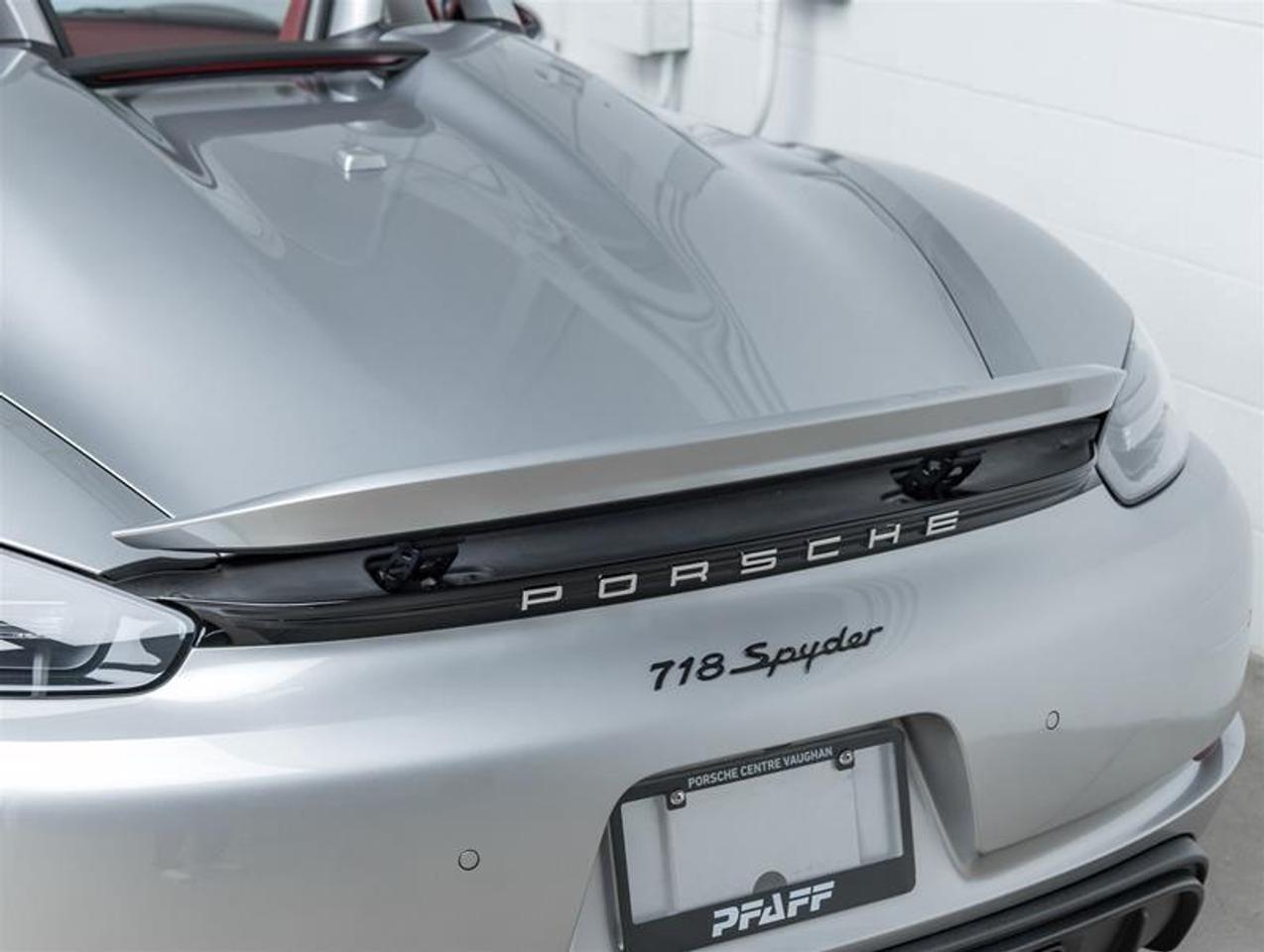 2022 Porsche 718 Spyder  Photo