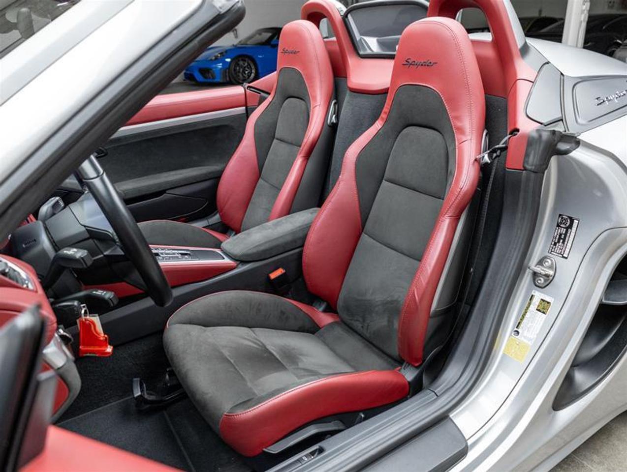 2022 Porsche 718 Spyder  Photo