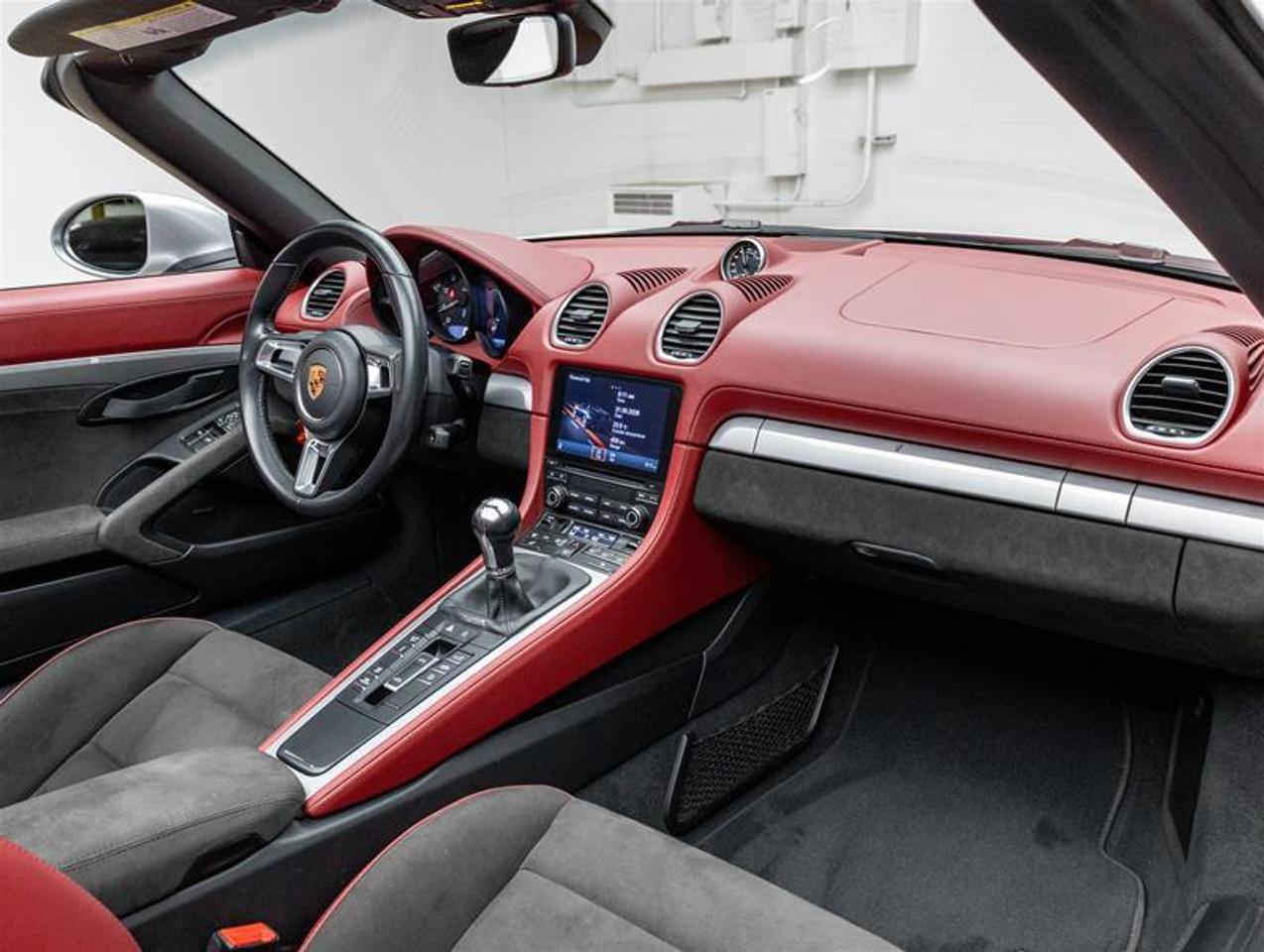2022 Porsche 718 Spyder  Photo