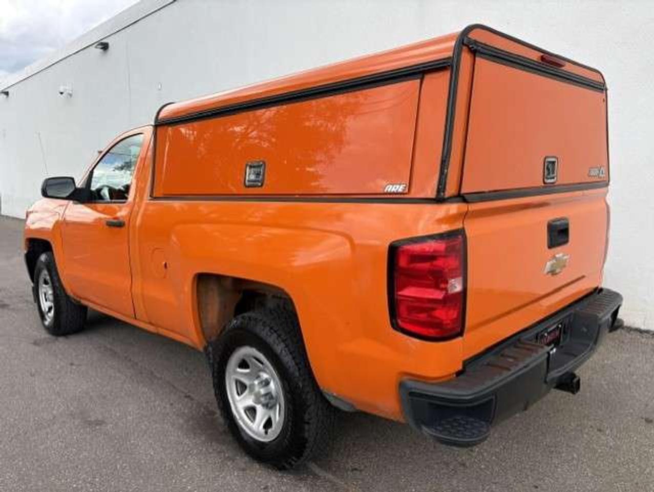 2016 Chevrolet Silverado 1500 V6 REGULAR CAB-SHORT BOX-1 OWNER-CERTIFIED Photo