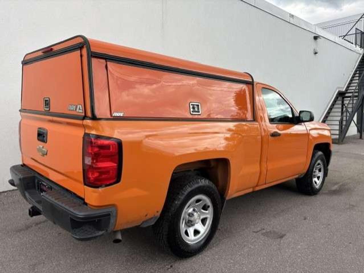 2016 Chevrolet Silverado 1500 V6 REGULAR CAB-SHORT BOX-1 OWNER-CERTIFIED Photo