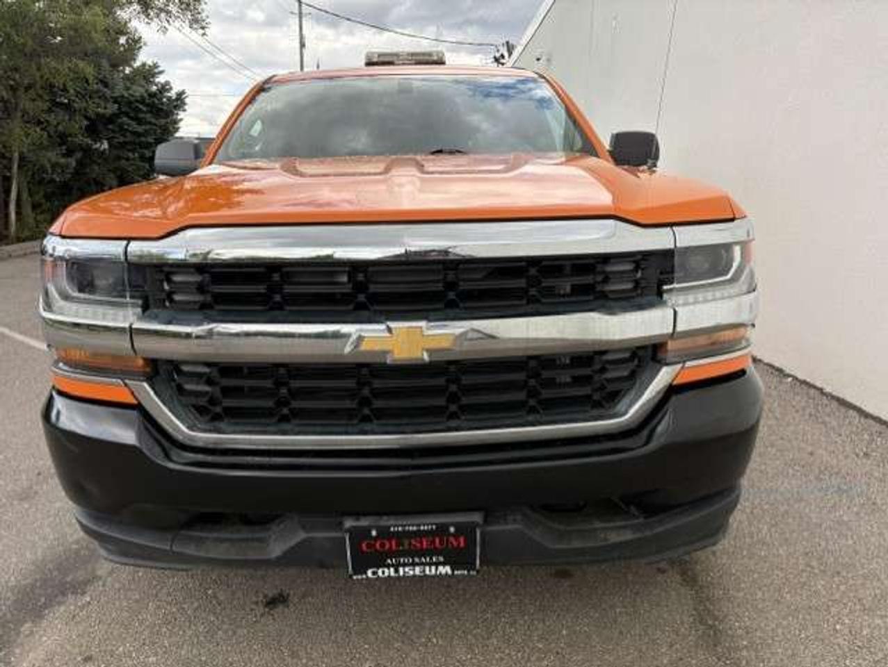 2016 Chevrolet Silverado 1500 V6 REGULAR CAB-SHORT BOX-1 OWNER-CERTIFIED Photo