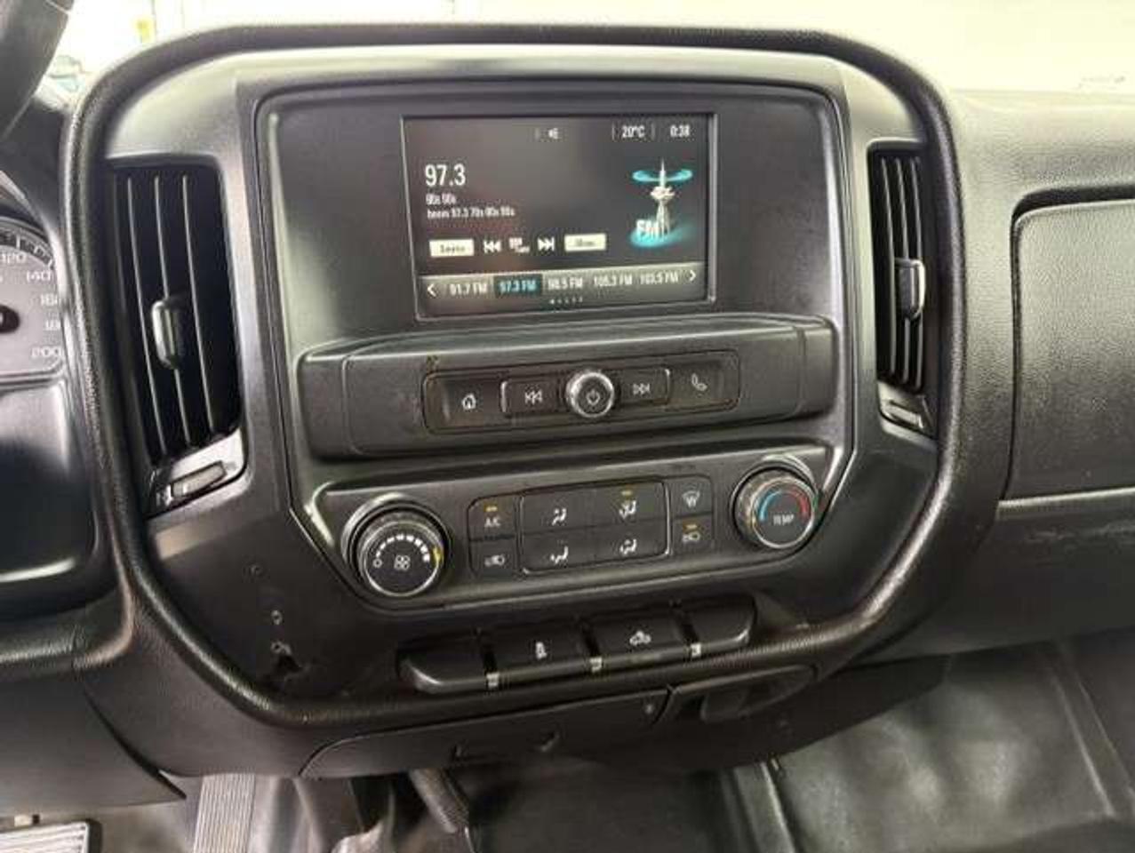 2016 Chevrolet Silverado 1500 V6 REGULAR CAB-SHORT BOX-1 OWNER-CERTIFIED Photo
