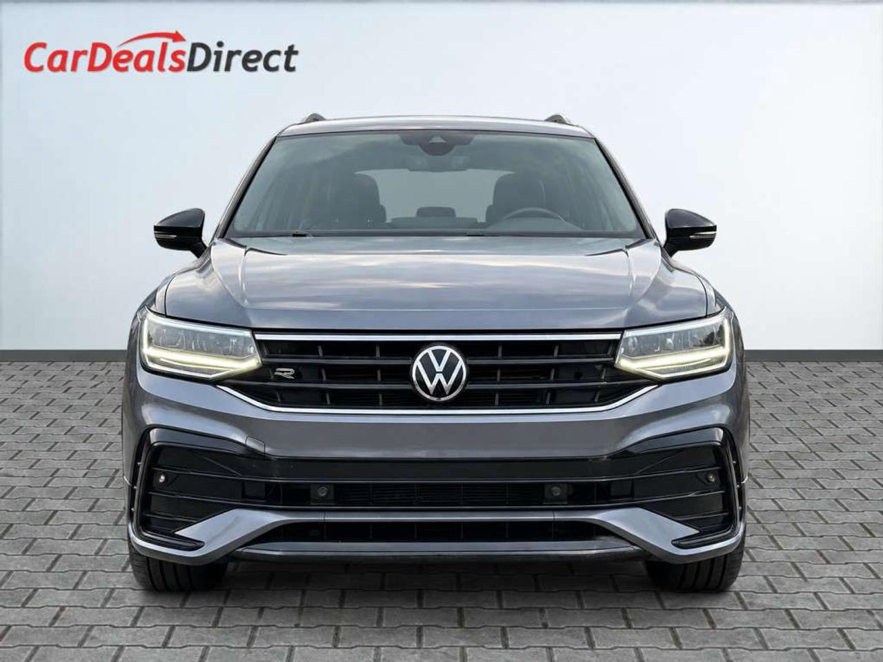 2022 Volkswagen Tiguan COMFORTLINE R-LINE BLACK 4MOTION / 2.0L TURBO / PANORAMIC ROOF / NAVI / LEATHER Photo