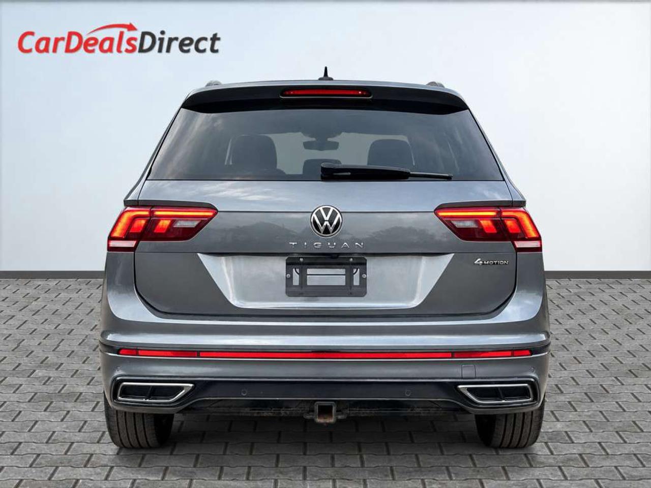 2022 Volkswagen Tiguan COMFORTLINE R-LINE BLACK 4MOTION / 2.0L TURBO / PANORAMIC ROOF / NAVI / LEATHER Photo