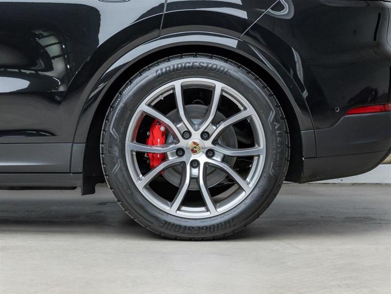 2024 Porsche Cayenne  Photo