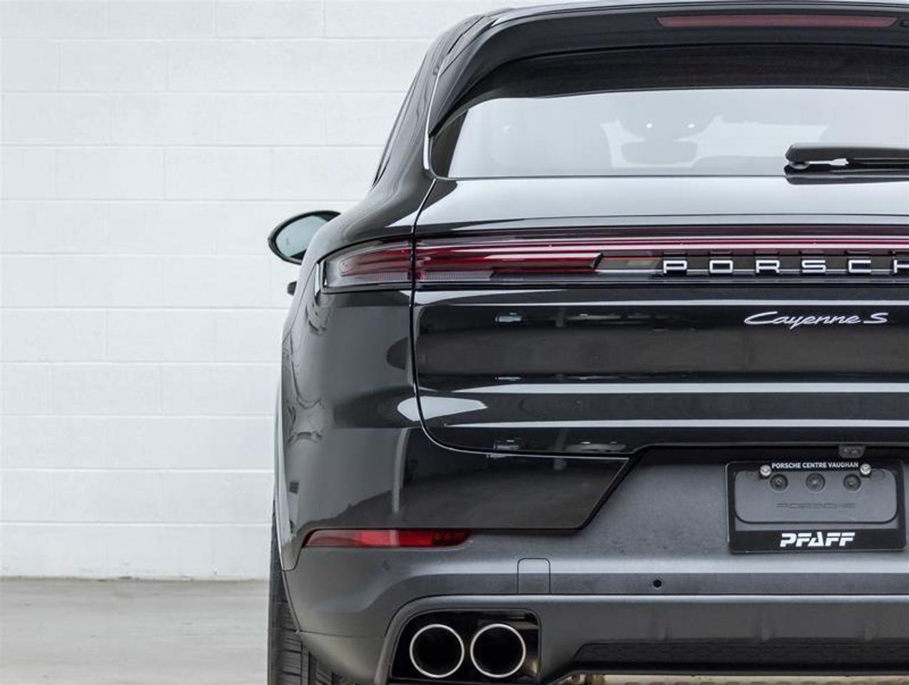 2024 Porsche Cayenne  Photo