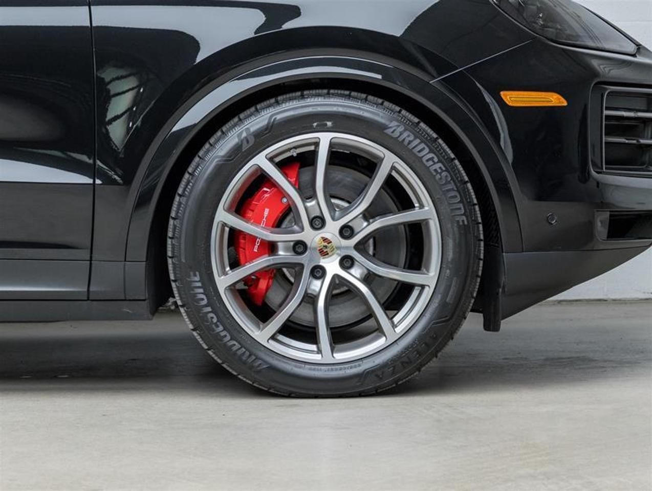 2024 Porsche Cayenne  Photo