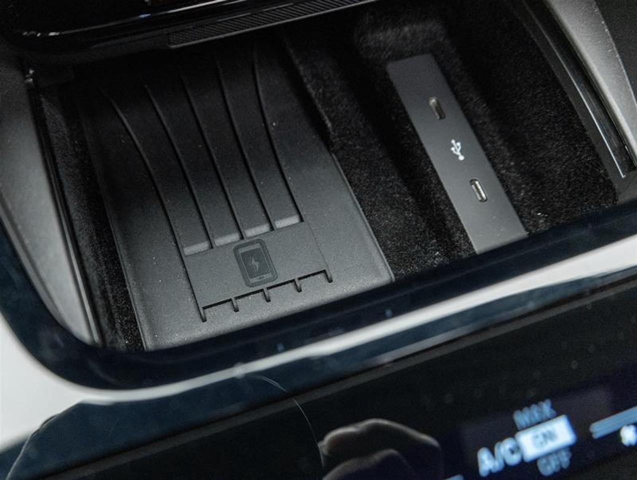 2024 Porsche Cayenne  Photo